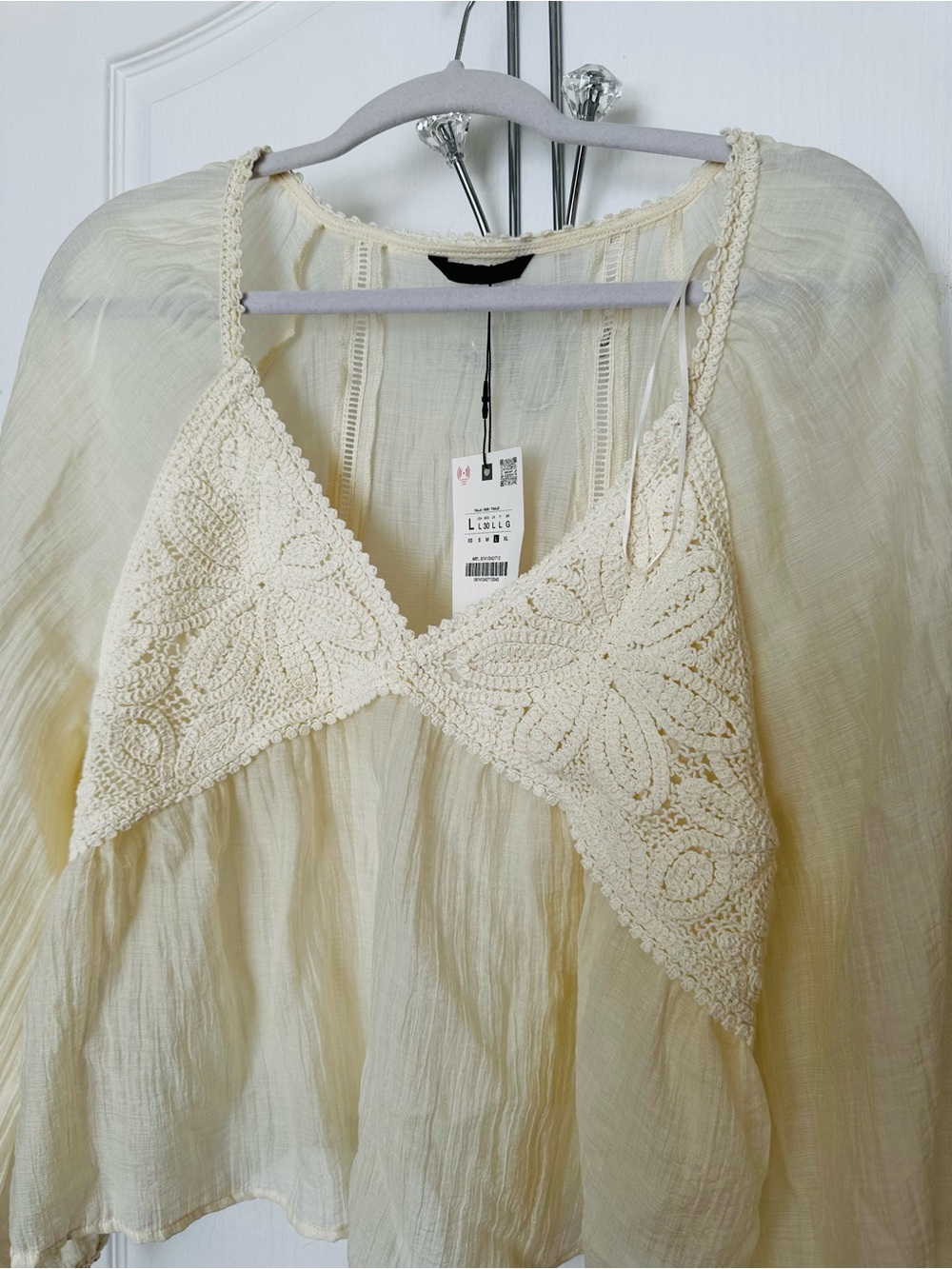 Zara Cream Crochet Trim long sleeve light weight blouse, Large, NWT